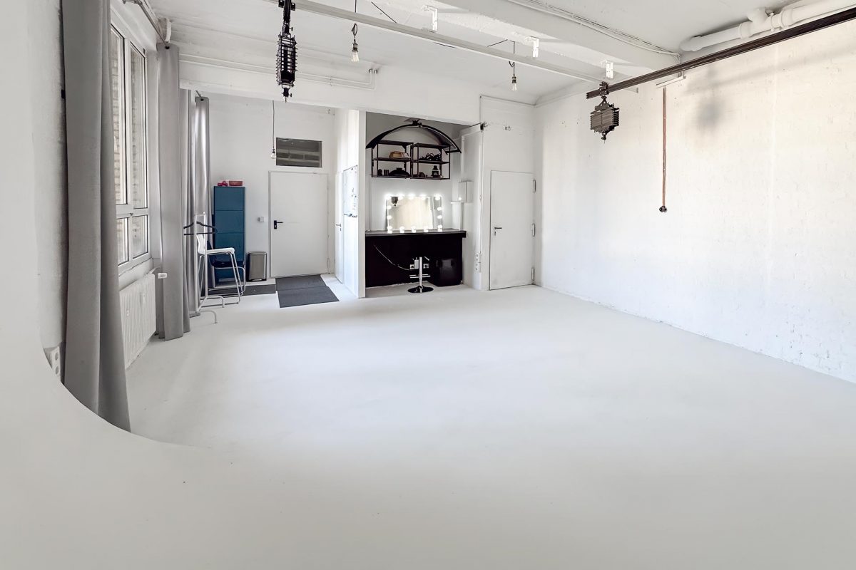 Hohlkehle Fotostudio Miete in Frankfurt und Offenbach